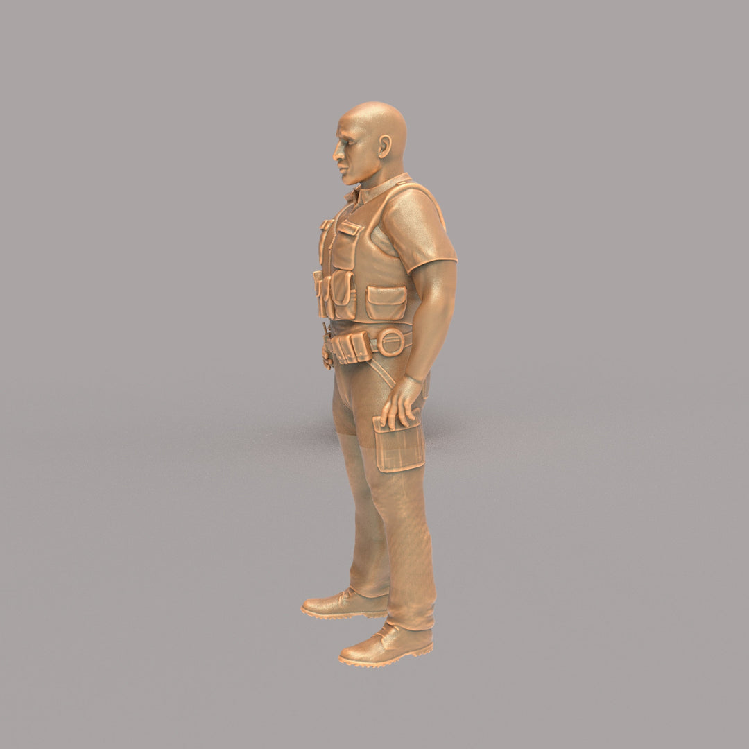 MM016 Male Police Officer