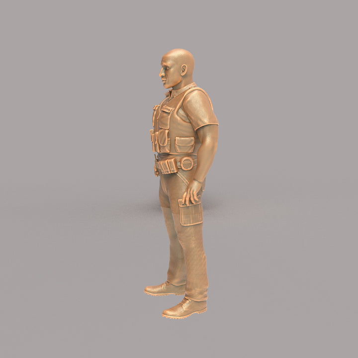 MM016 Male Police Officer