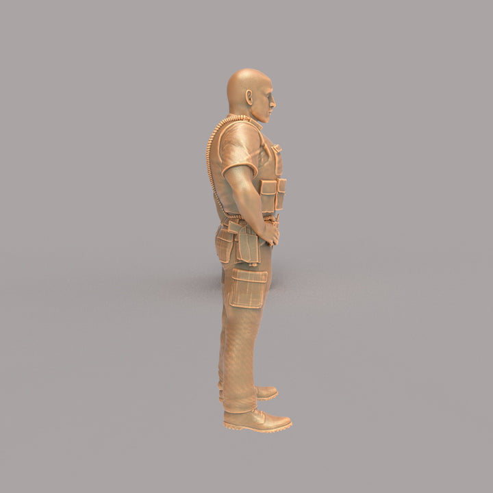 MM016 Male Police Officer
