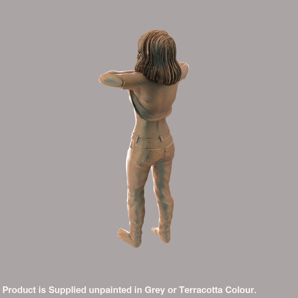 MM713 Girl Lifting Top Off 18 + Figure