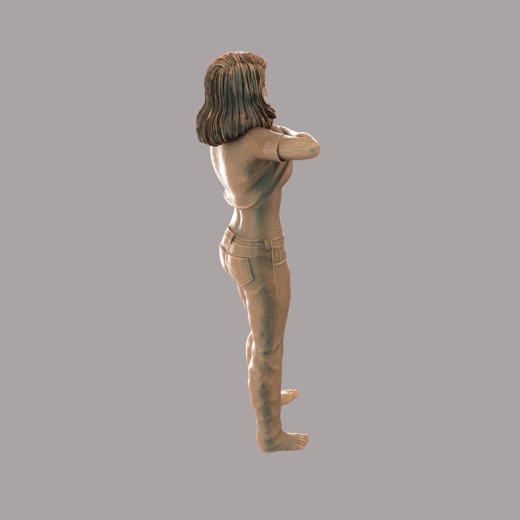MM713 Girl Lifting Top Off 18 + Figure