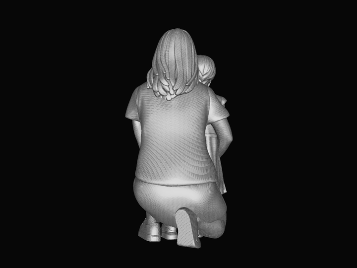 Mm884 Mum Kneeling With Child Figure