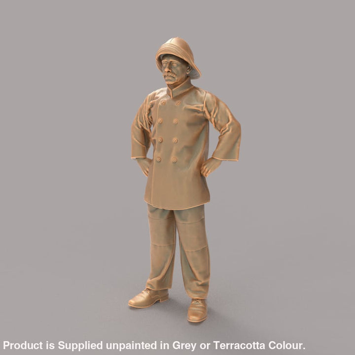 MM945 Fisherman hands on Hips Figure
