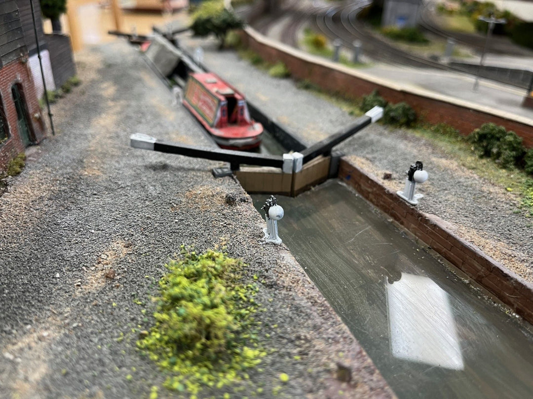 PJD031B Model Railway Canal Lock Gate B
